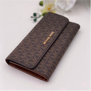 Michael Kors Trifold Wallet
Signature Brown